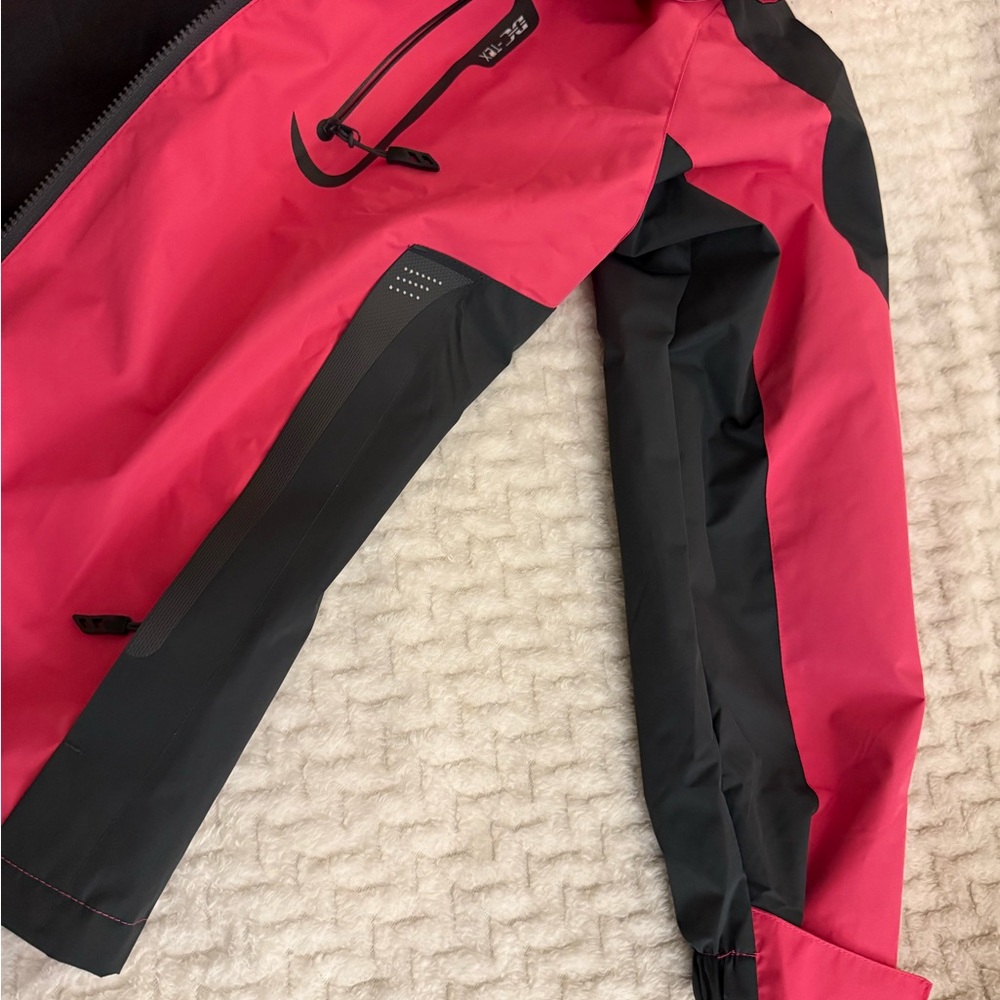 Diamond Supply Co. Women’s Fuchsia & Black Rain Jacket, Size M - Picture 5 of 10
